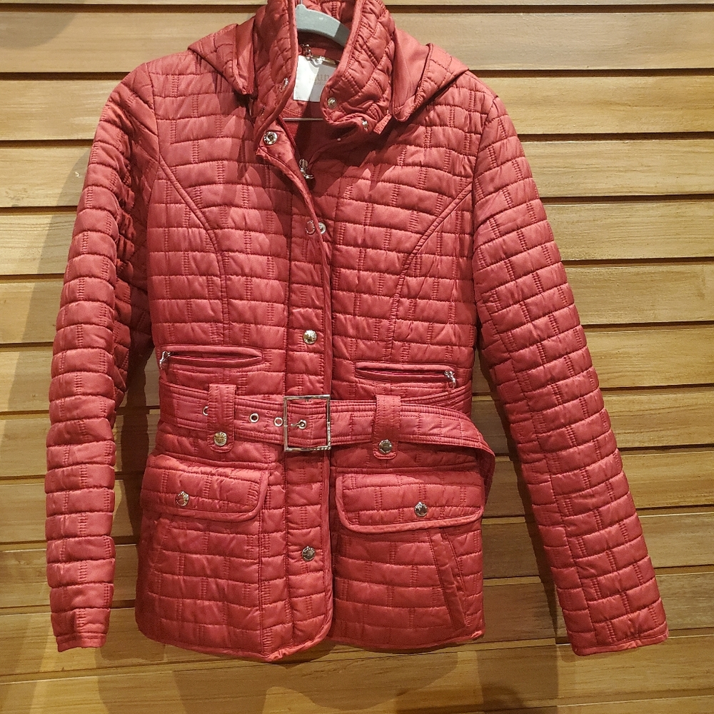 Red quilted coat. Size s. Laundry by Shelly S.